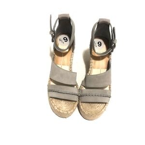 NEW Dolce Vita Simi suede leather platform espadrille wedges
Smoke gray color
